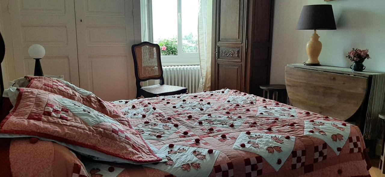Chez Babeth Hotel Poule-lès-Écharmeaux Ruang foto